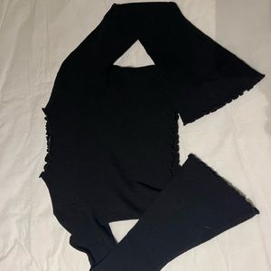 Black Long Sleeve cropped sweater, size S